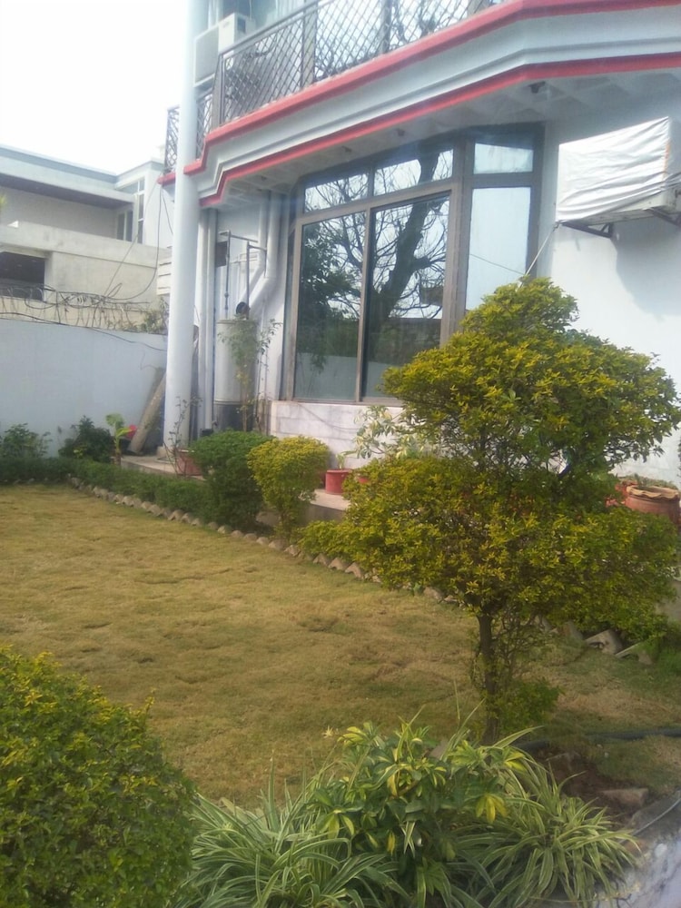 Ahmed Cottage