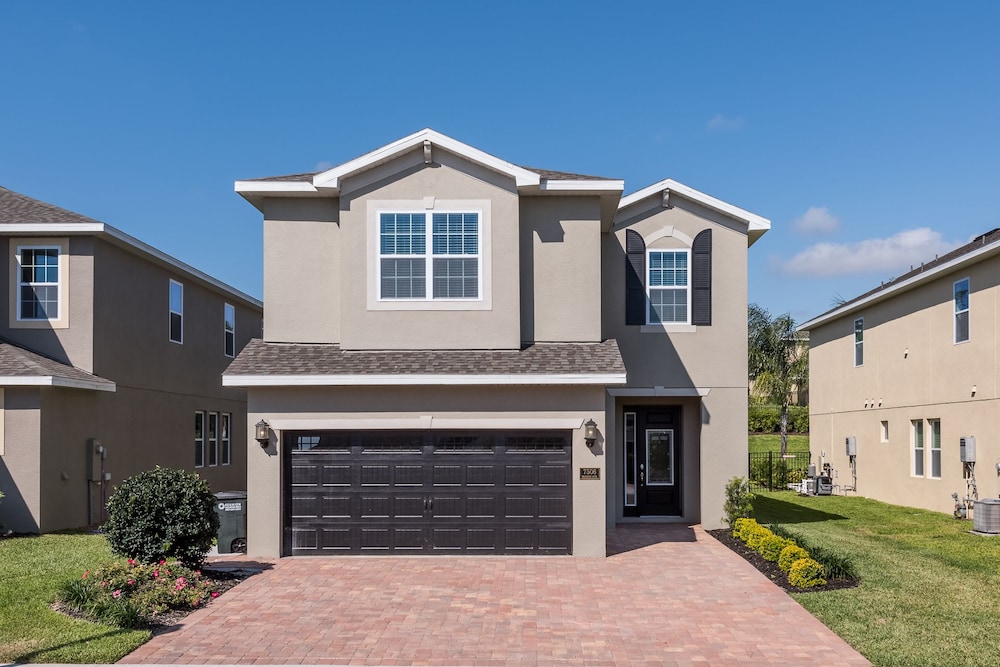 Hotel New House, Near Disney, Private Pool - Image 1