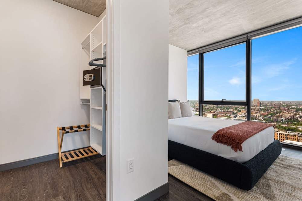 Why Settle for Ordinary 5 Stars Apartment The Avant