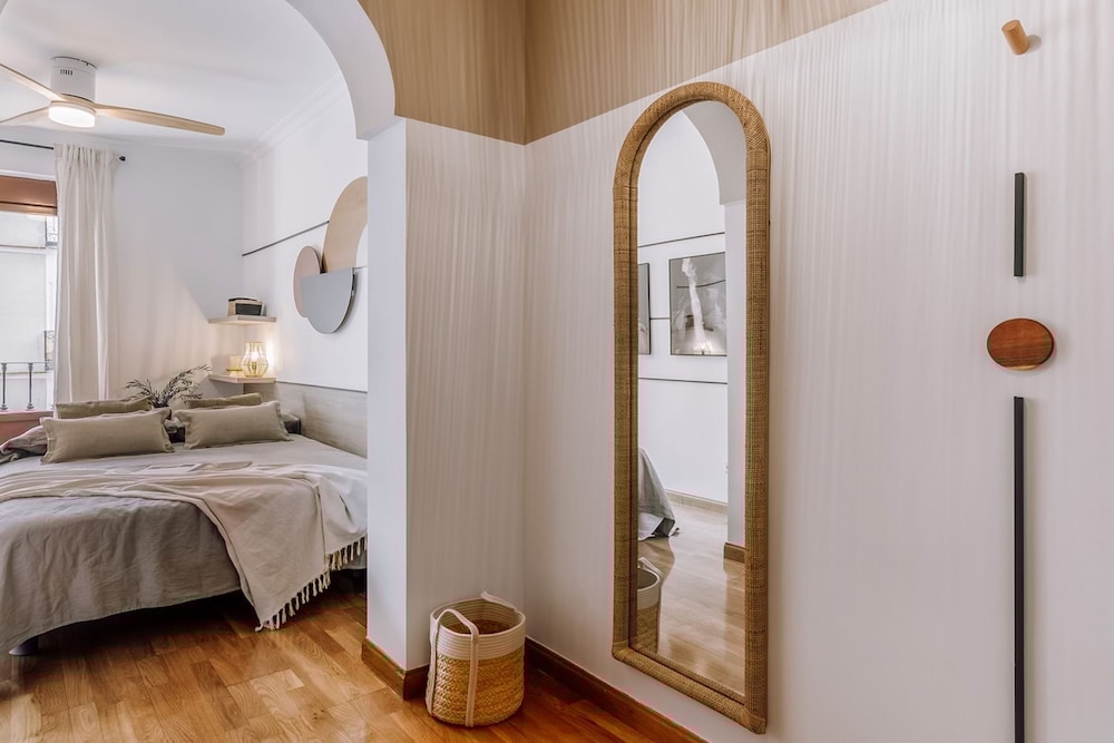 Quirigua - 2 Bedrooms and Office in Chamber