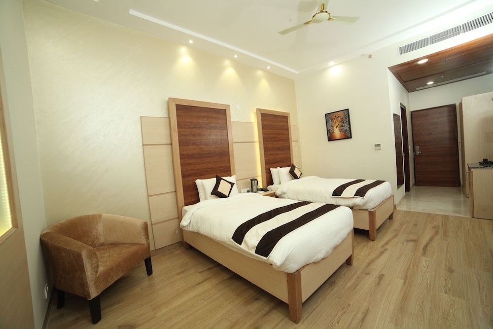 Green Palms Hotel
