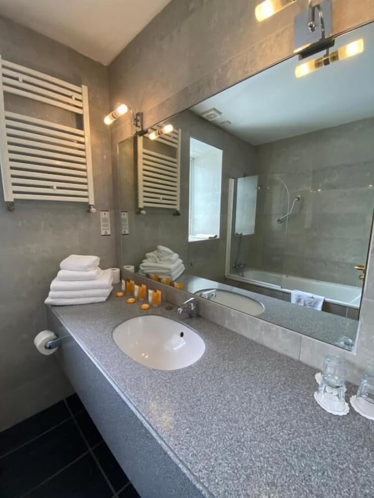 Letterkenny Vacations - Mount Errigal Hotel Conference  Leisure Centre - Property Image 19
