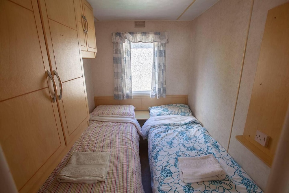 Beautiful 3-bed Cabin in Pembrokeshire Coast view 3