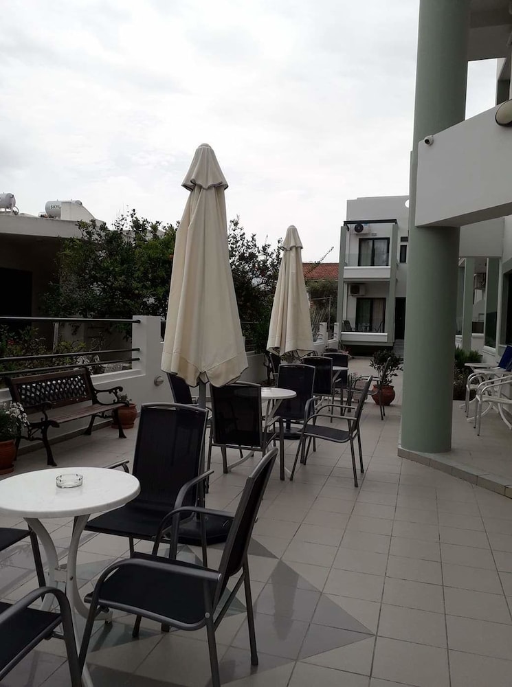 Ilias Apartments