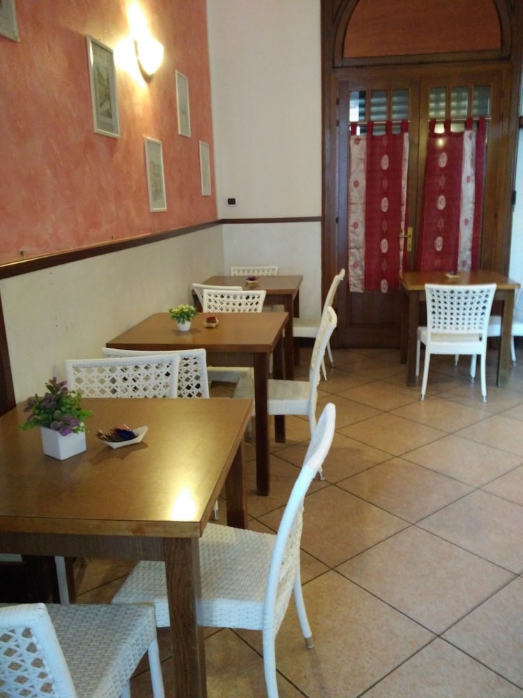 La Corte Del Poeta