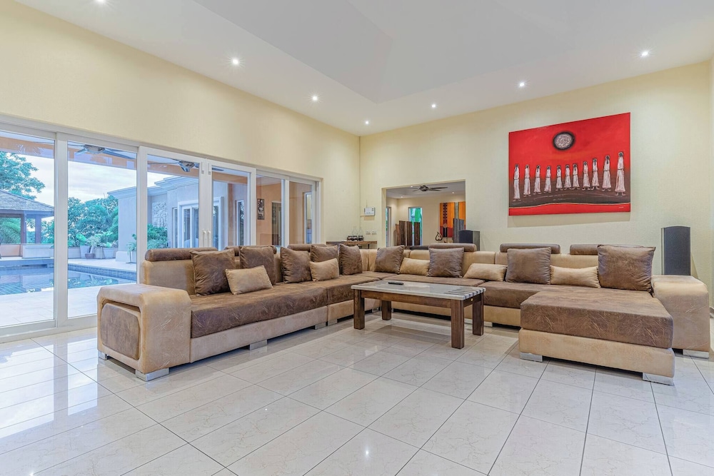 Tropical Luxury 4BR Pool Villa w Game Area
