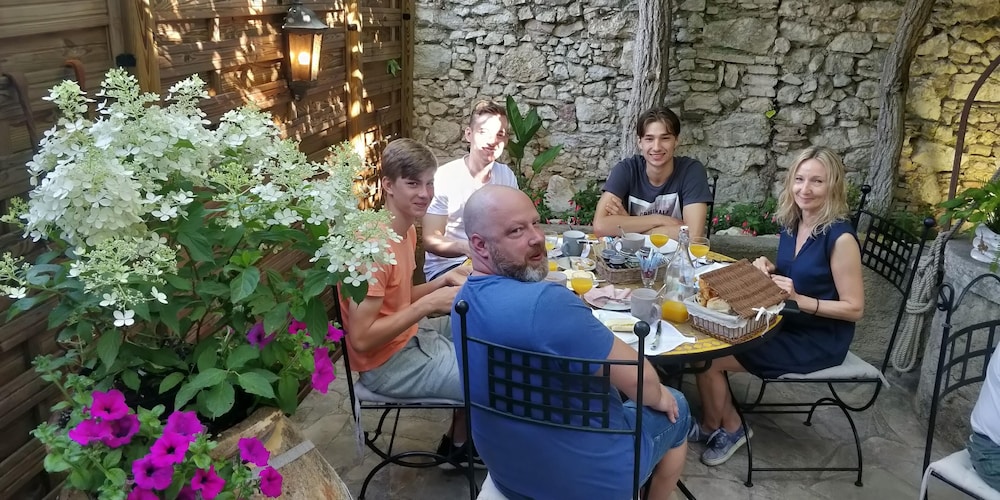 Maison Carles BnB