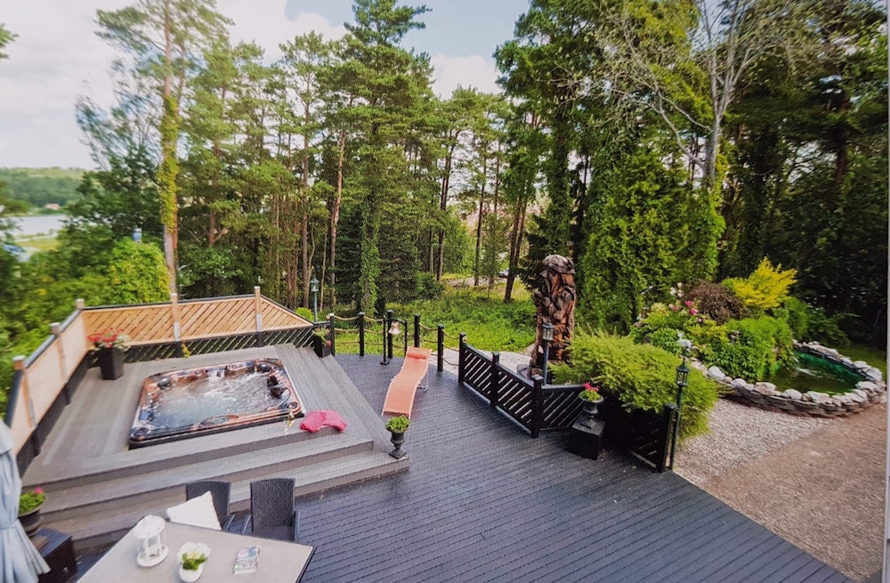Rosen Hill