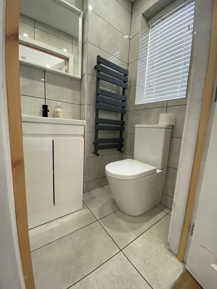 Luton City Retreat - Spacious 3 Bedroom Apartment