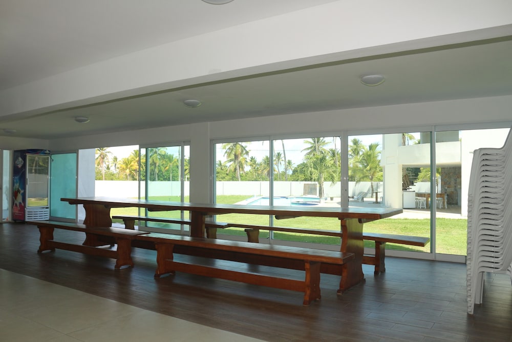 Mansao 6 suites c piscina e jacuzzi 082M