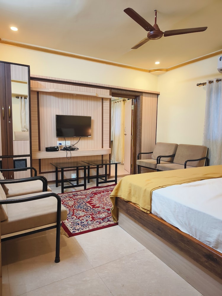 shradha luxury room