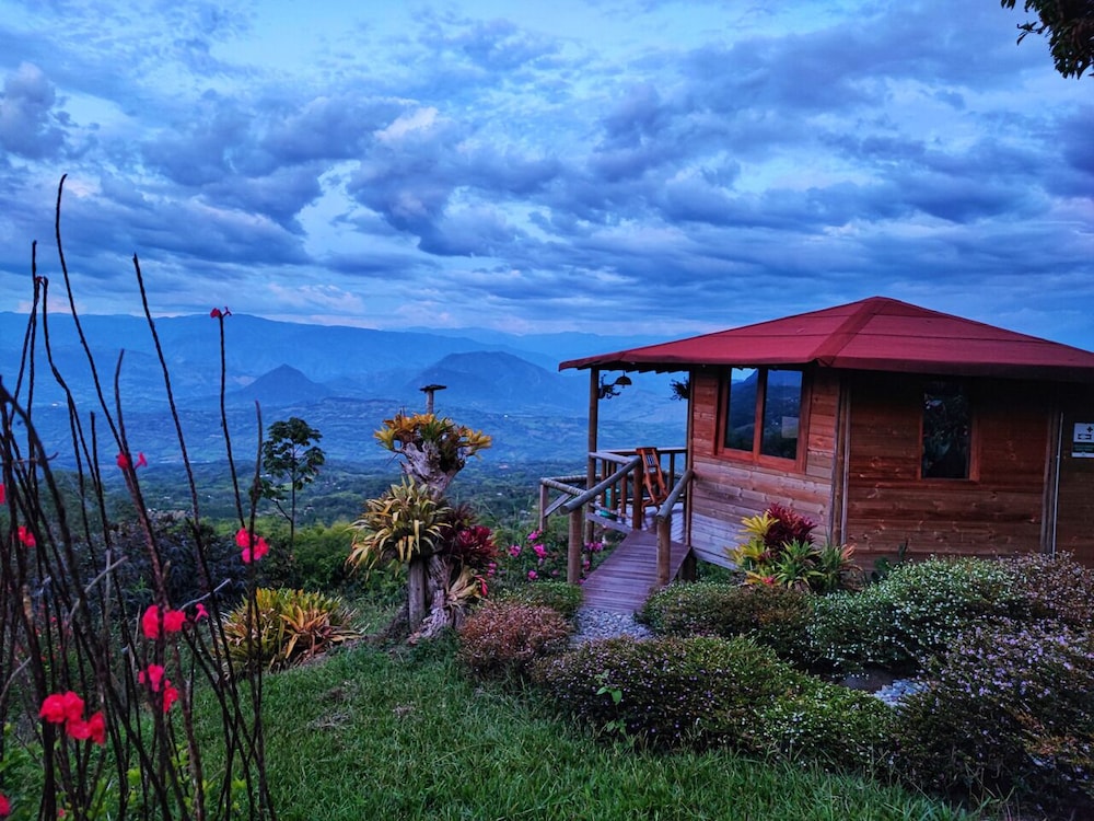 Glamping La Sucursal del Cielo Támesis