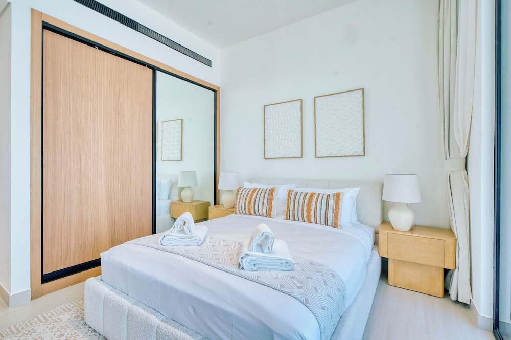 PVH - Tranquil 1BR - Binghatti Lavender