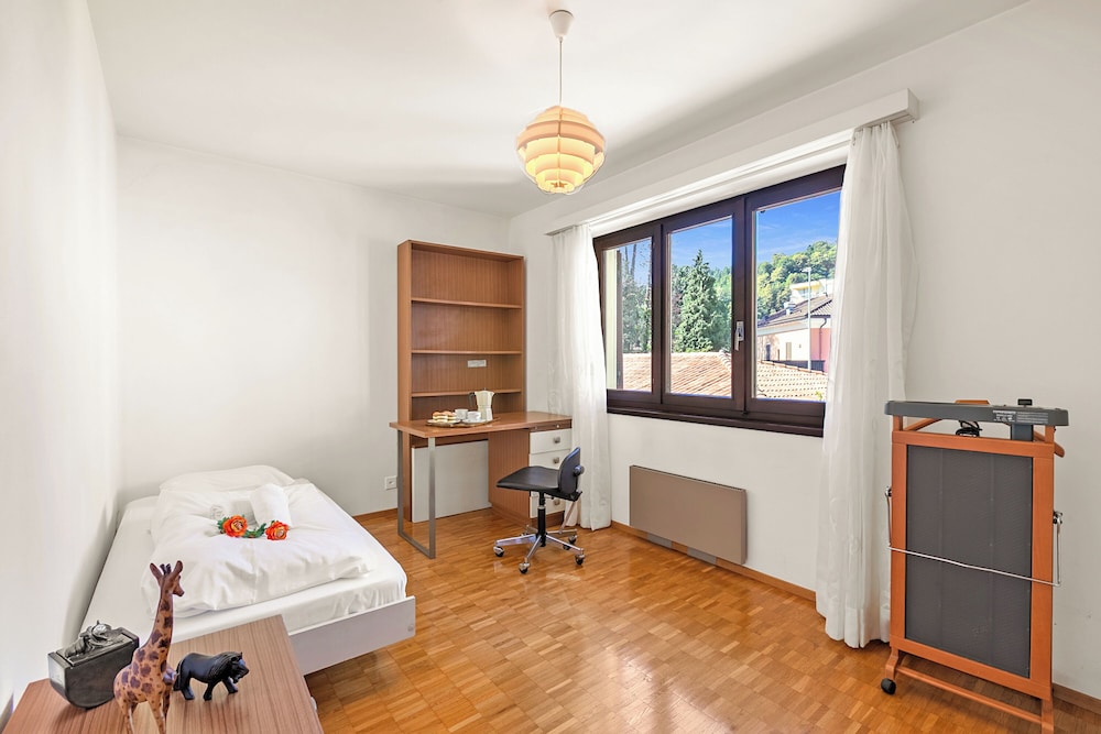 Casa Ana - Losone Center