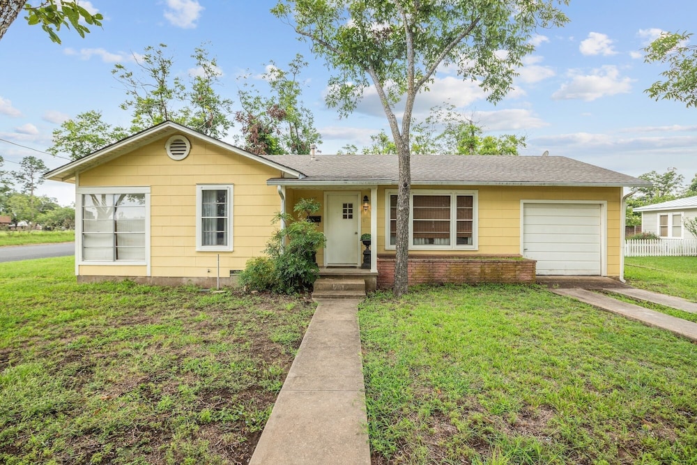 Yellow Rose 2 Bedroom Home