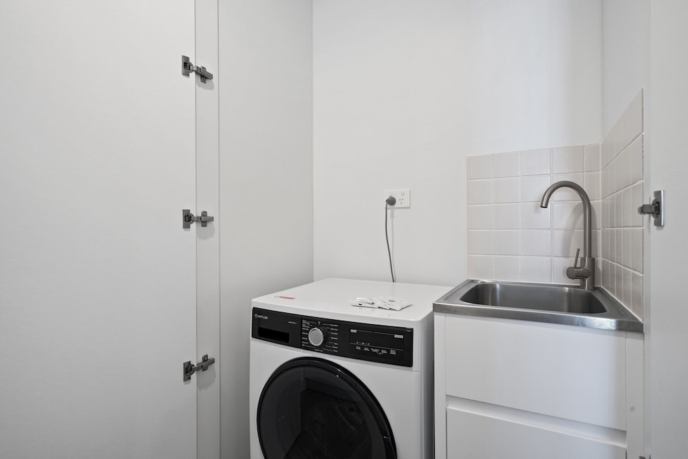 Charming 1-bed With Rooftop Access & Parking
