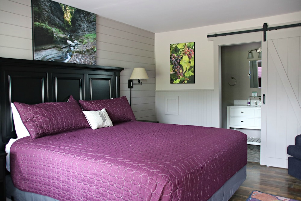 Plum Point Lodge