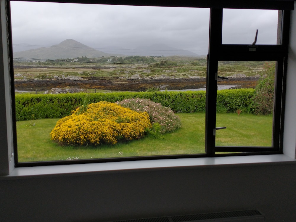 Lovely 3-bed House in Connemara, County Galway view 5