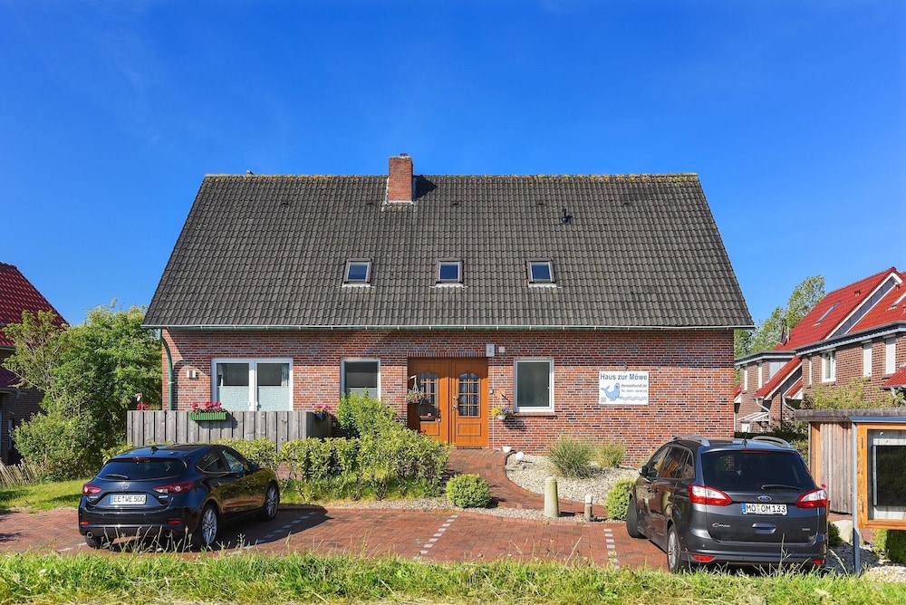 Ferienwohnung in Bensersiel, 300 m vom Strand Entfernt