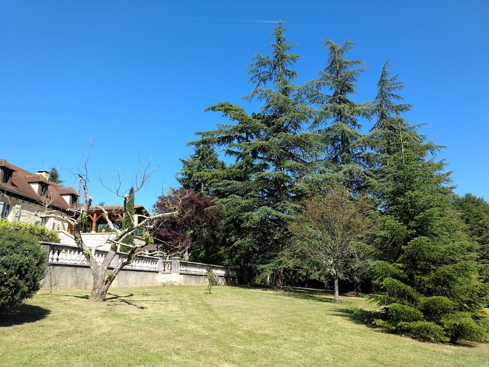 La Lezardière view 2