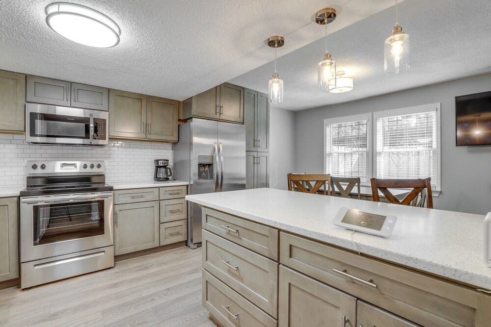 2-story Decatur Condo, Close to Downtown Atlanta!, photo 15