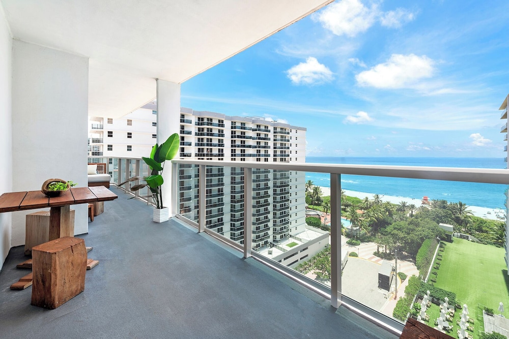 Luxury Vacation Rentals at 1 Hotel & Homes by LRMB