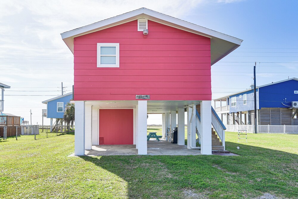 Walk to Beach: Galveston Home w/ Patio & Balcony!