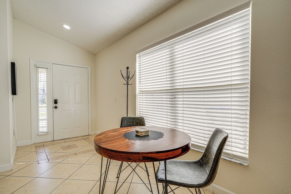 9 Mi to Disney: Home w/ Pool Table & Water Views!