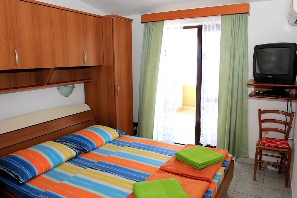 Apartments Mak view 3