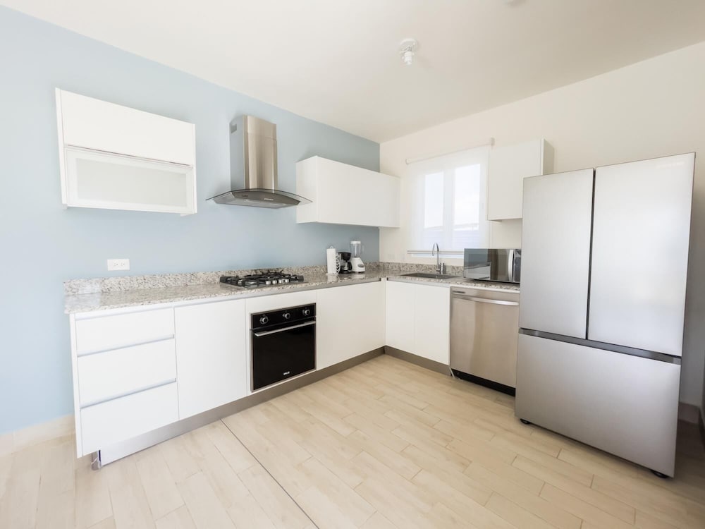 Peaceful 2 BR at Residences view 4