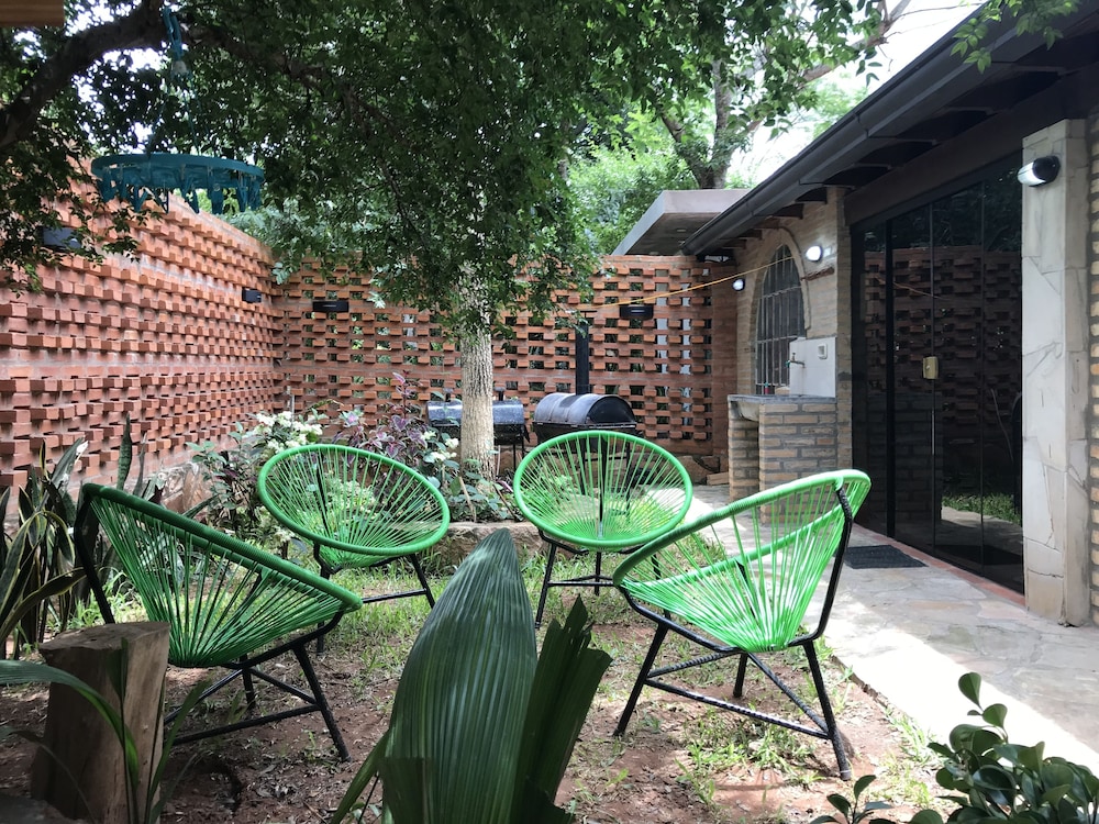 Posada Los Lapachos view 3