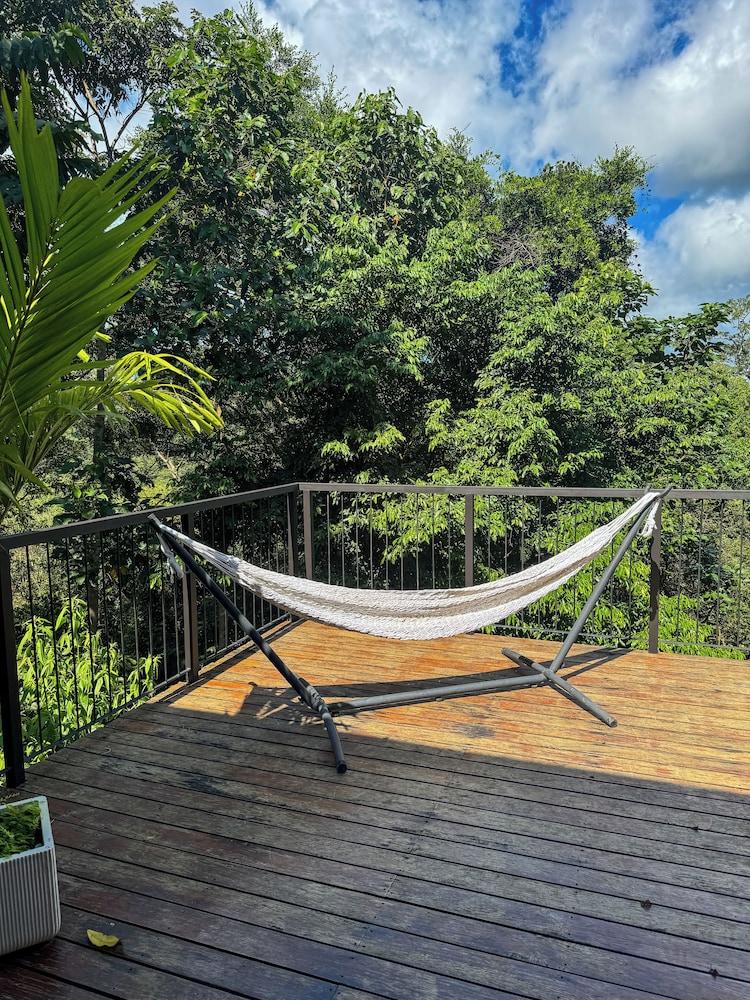 Maze Lodge