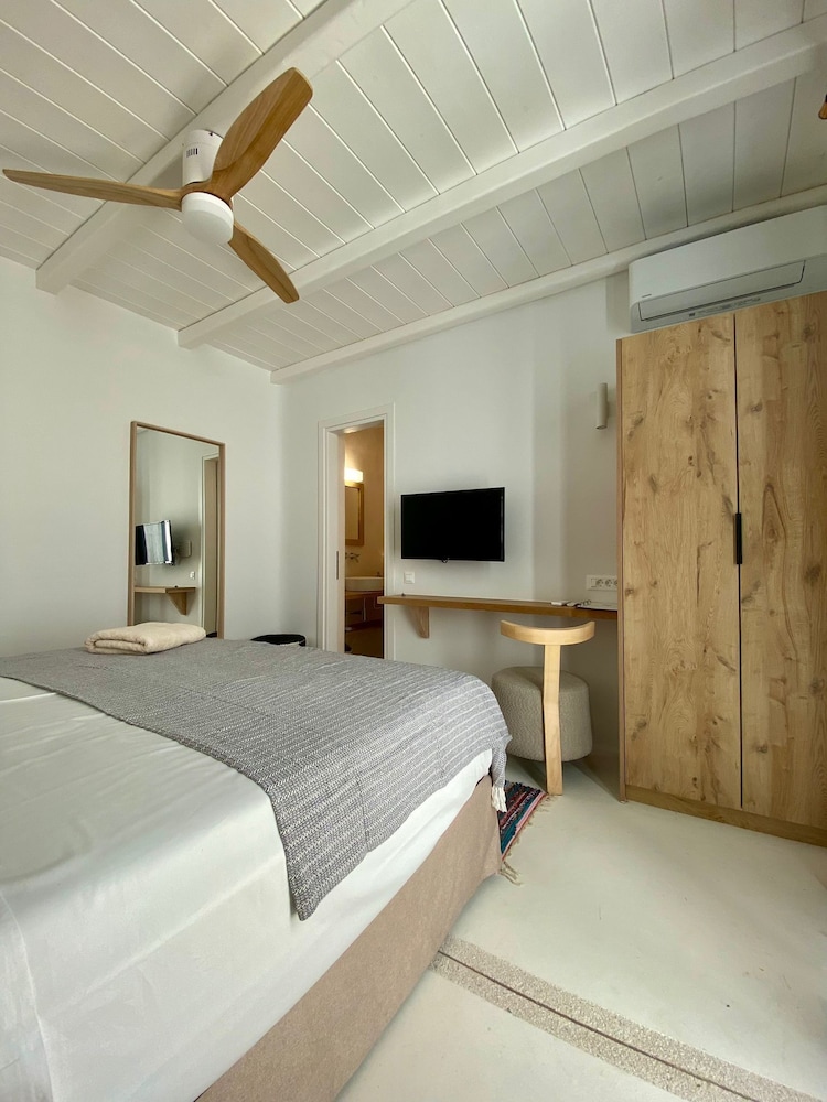 Villa Rhea Elia Beach