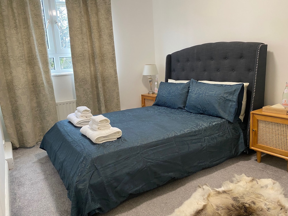 London Charm - 3 Bedroom House Near Canary Wharf