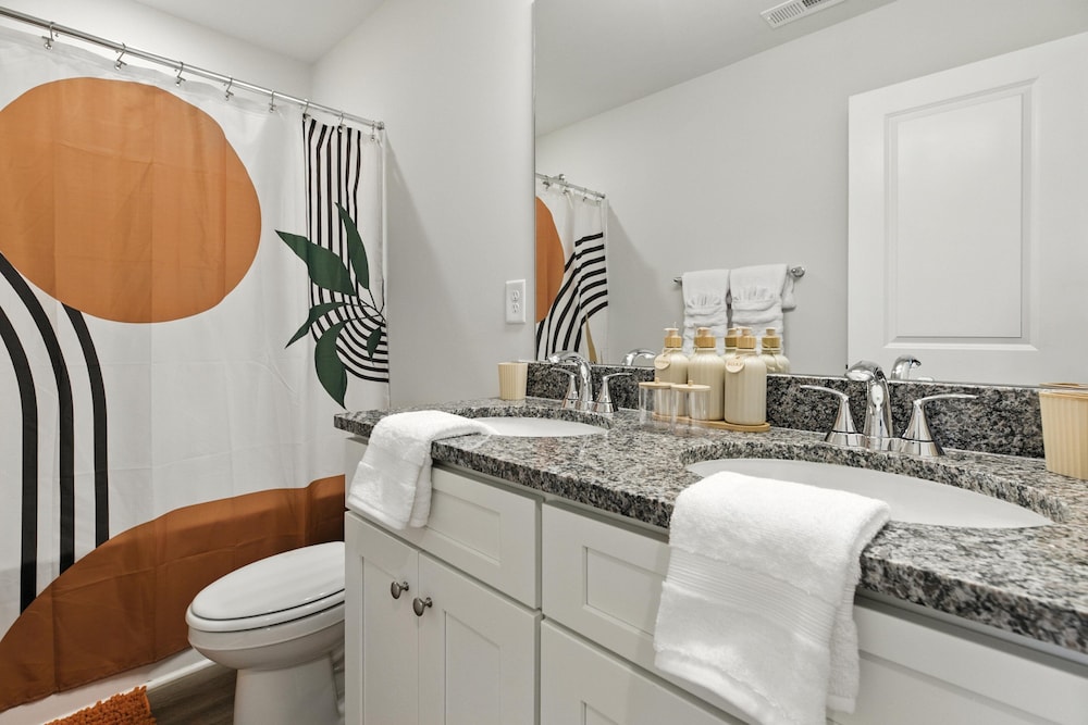 Charming Easley Retreat With Private Yard 3 Bedroom Townhouse