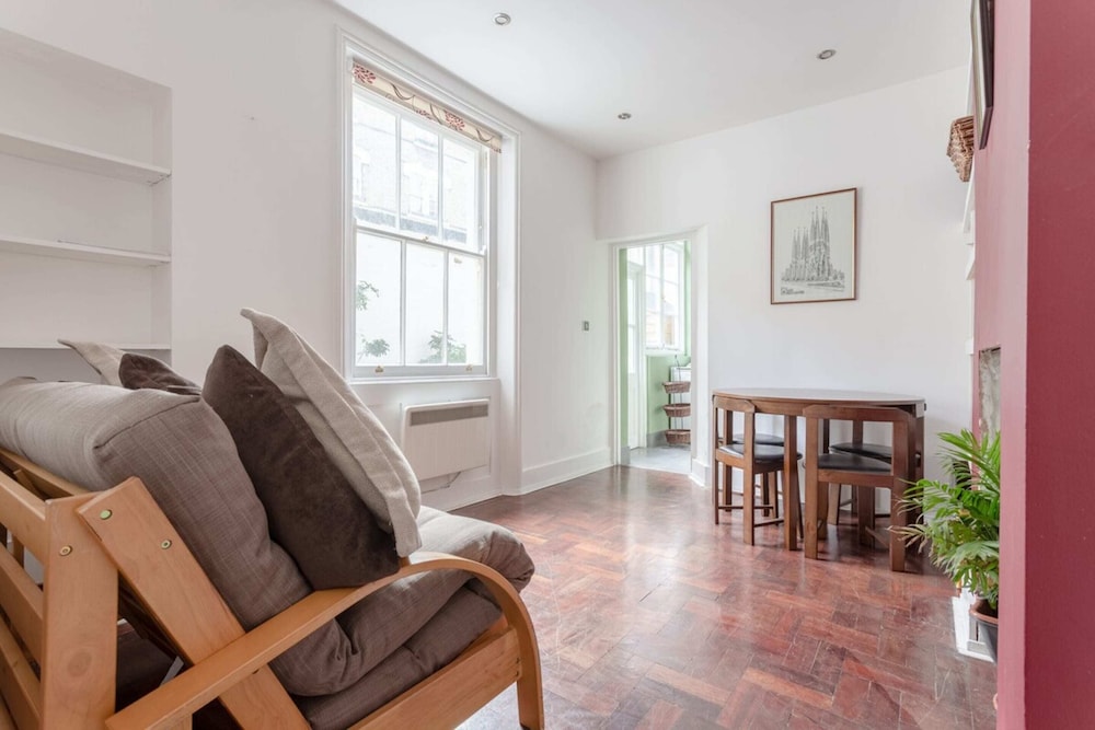 Modern 2 Bedroom Flat in Central London