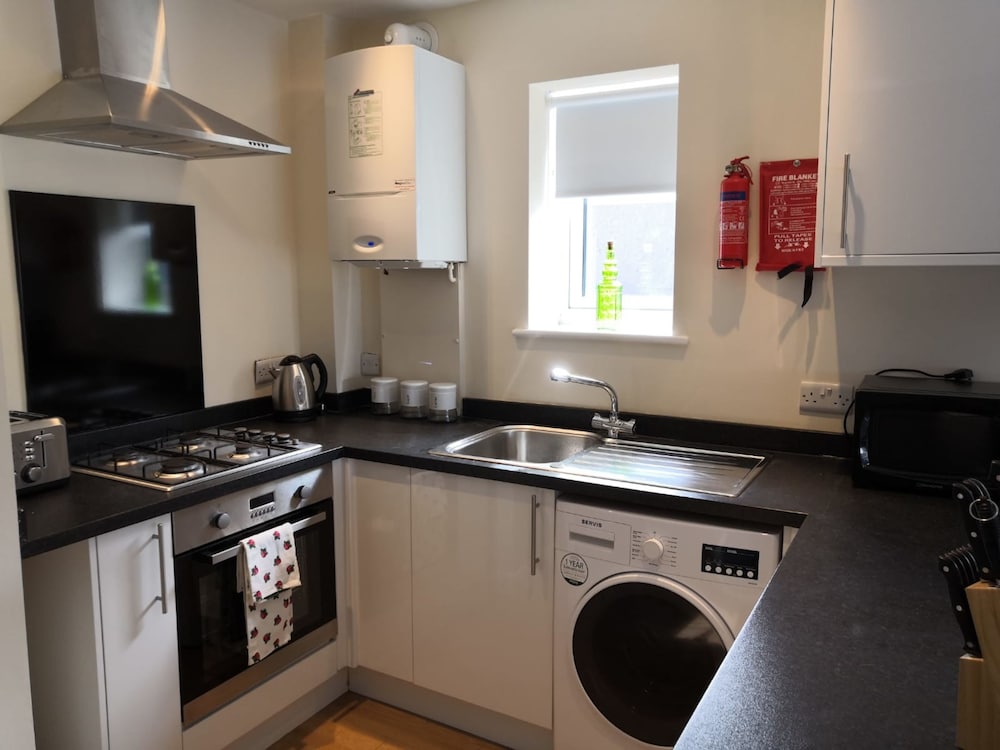 Oxford Vacations - Razia Apartments - Property Image 13