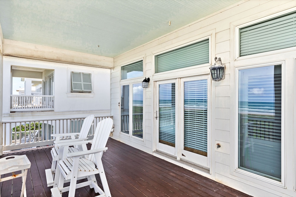 Paradise Found - Private Beachfront House 3 Bedroom Home by RedAwning