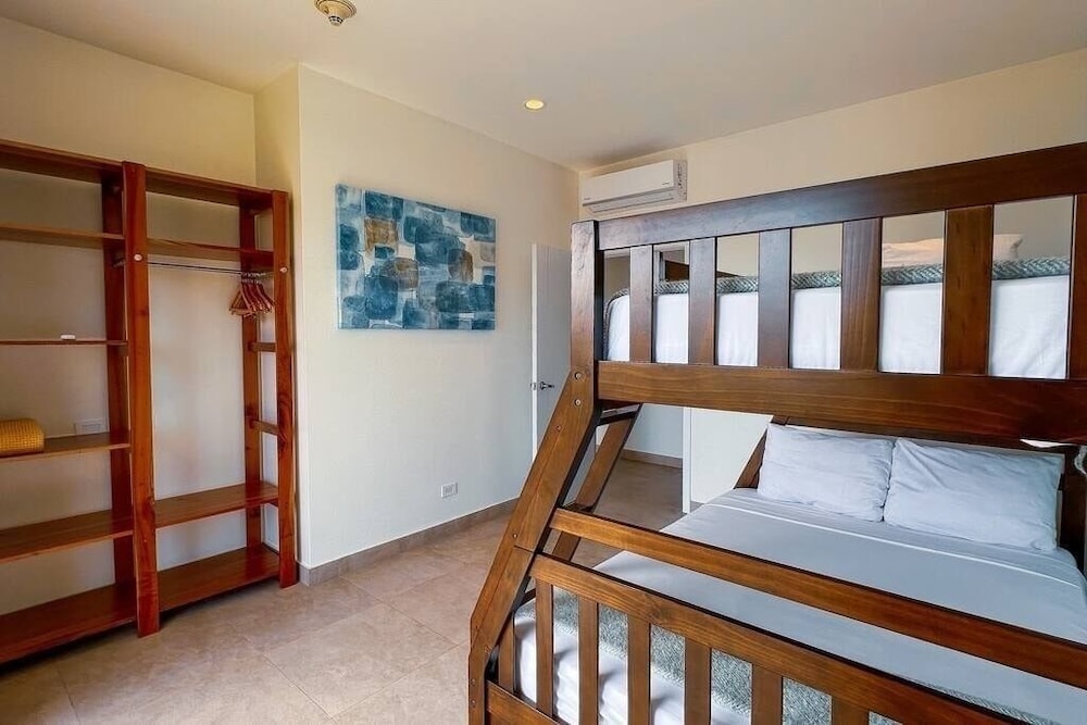 Elegant Oceanview Penthouse - Steps from Jaco Beach & Nightlife