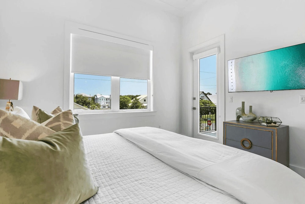 30A Born 2 Beach by Avantstay Luxury Gulf Views w/ Private Pool