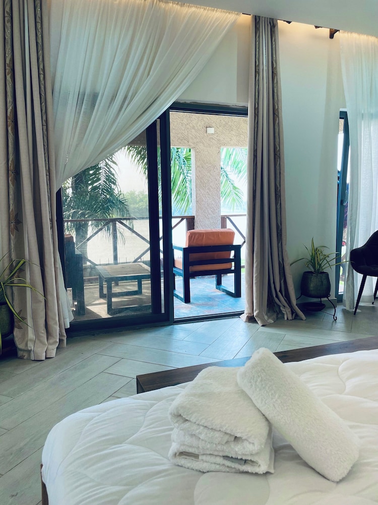Platinum Blue Island Resort