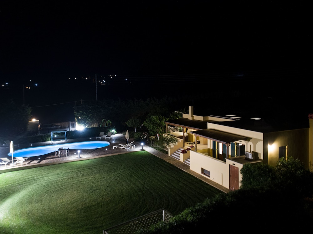 Naxos Cottage