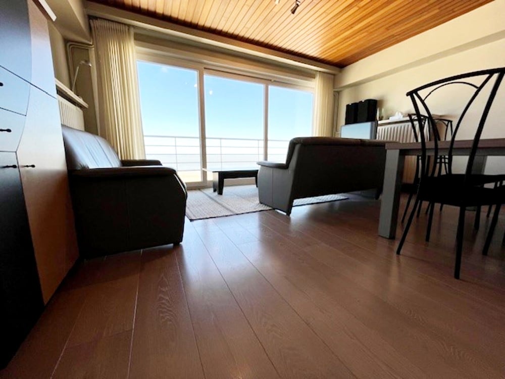 Apartment in Wenduine With Stunning Seaviews