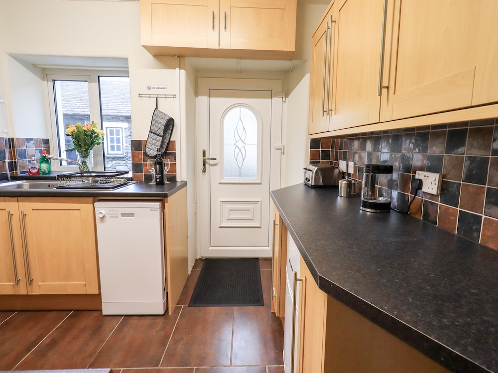 6 Calgarth View