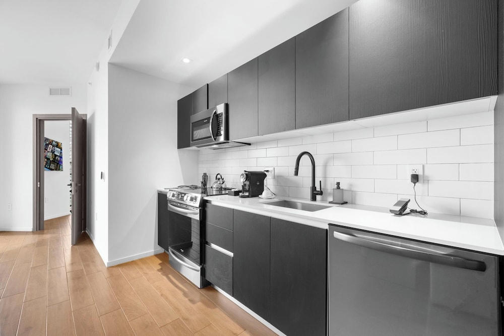 Luxury Studio with Stunning Views & Pool