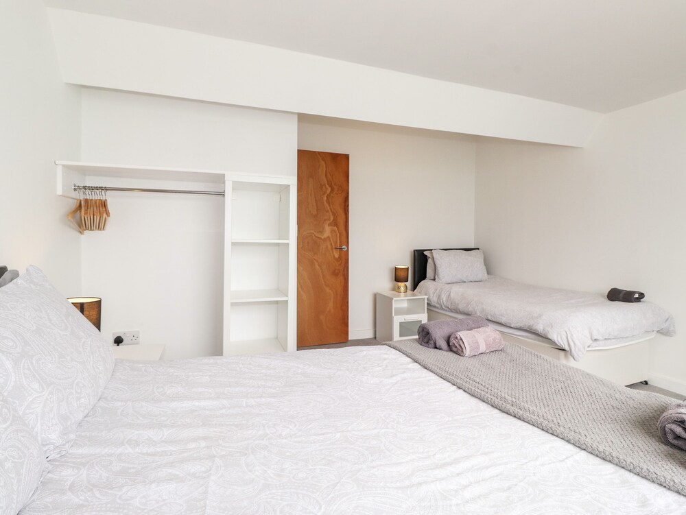 8 Seaview @ Bridlington Bay