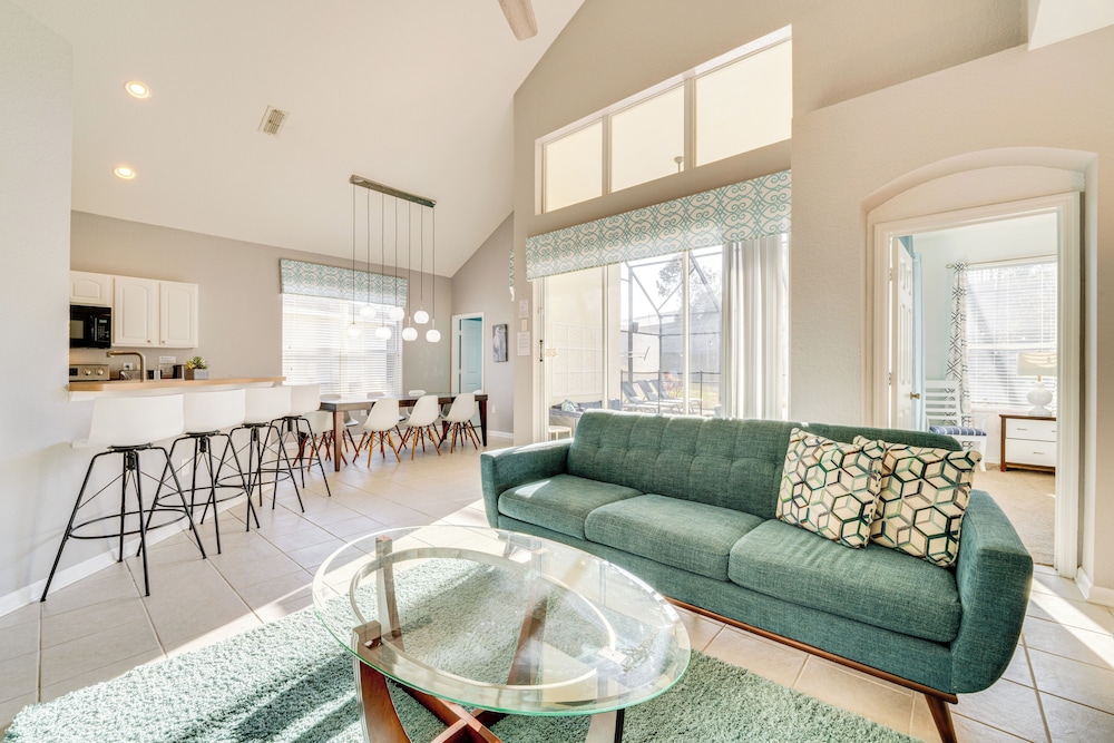 3 Mi to Disney: Family-friendly Home!