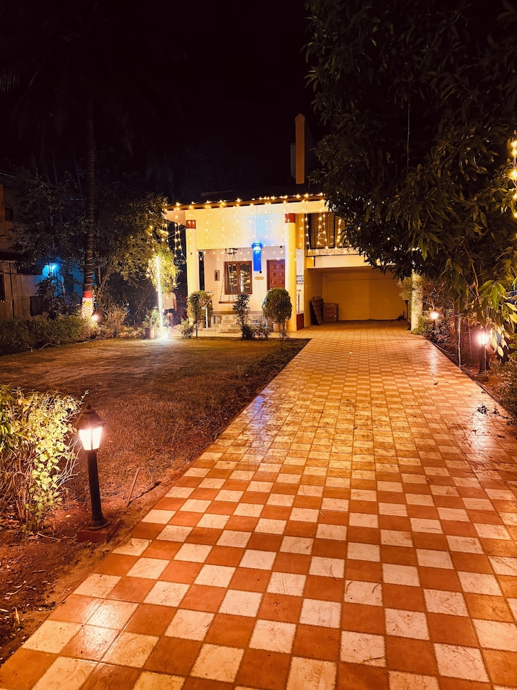 Ishaan Holiday Resort
