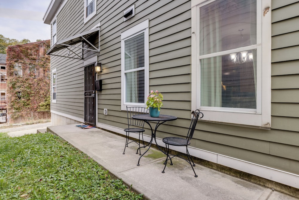 Queen City Charm Near University & Hospitals!