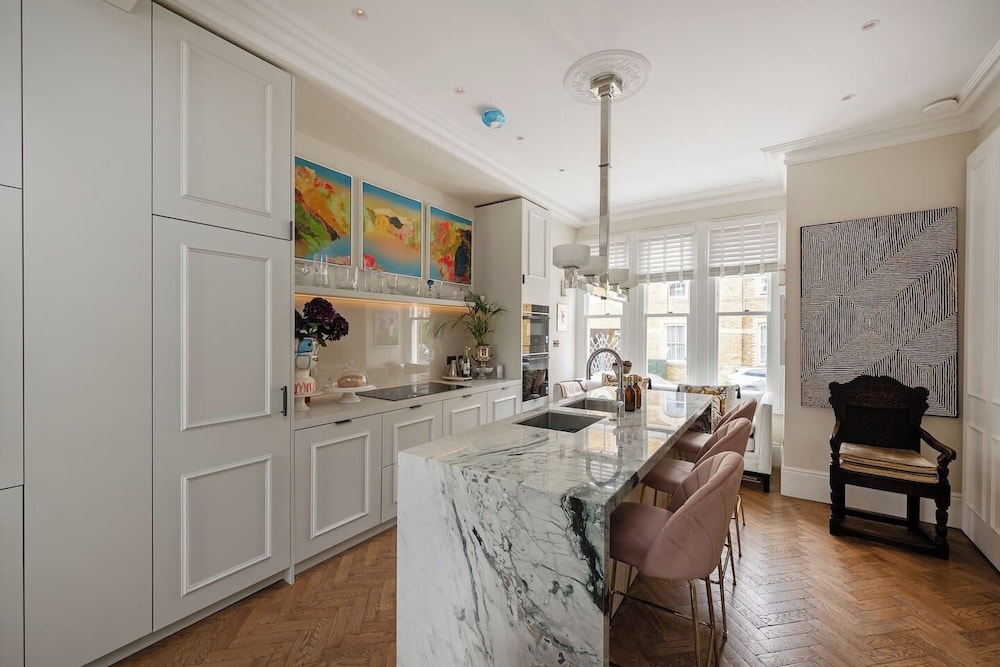 Luxury House Next To Chelsea Battersea Park